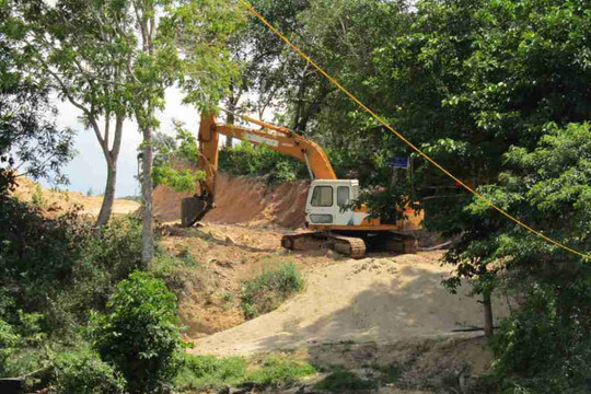 Phú Yên: Dân phản đối Công ty TNHH Xây dựng Việt Phát Đạt khai thác cát được cấp phép
