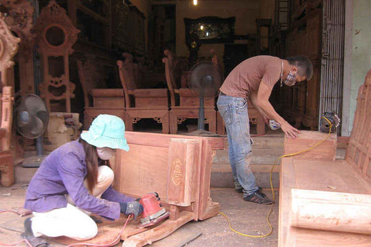 Minh bạch nguồn gốc nguyên liệu: Thách thức lớn với làng nghề gỗ