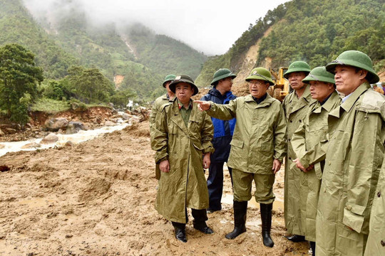 Phó Thủ tướng Trịnh Đình Dũng kiểm tra, chỉ đạo khắc phục hậu quả mưa lũ tại Lai Châu
