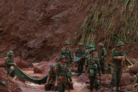 Sìn Hồ - Lai Châu: Huy động trên 200 người tìm kiếm nạn nhân mất tích