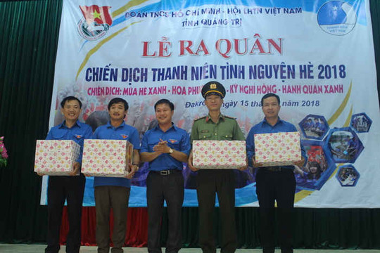 Hàng trăm đoàn viên tham gia hưởng ứng hoạt động tình nguyện tại huyện miền núi Quảng Trị