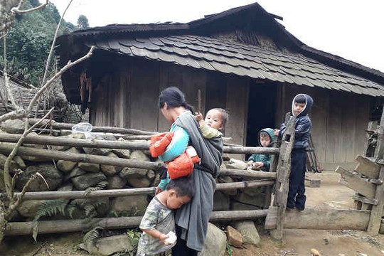 Quan Sơn (Thanh Hóa): Cần xử lý nghiêm những sai phạm trong hỗ trợ tiền chính sách cho người nghèo