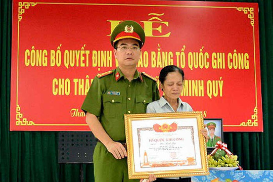 Liệt sỹ Bùi Minh Quý được trao bằng Tổ quốc ghi công