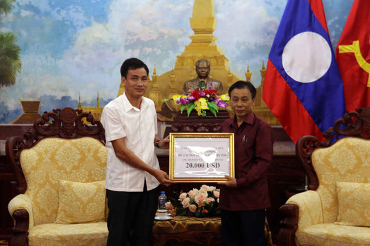 Cán bộ CNV, người lao động Bộ Tài nguyên và Môi trường ủng hộ nhân dân Lào sau sự cố vỡ đập thủy điện