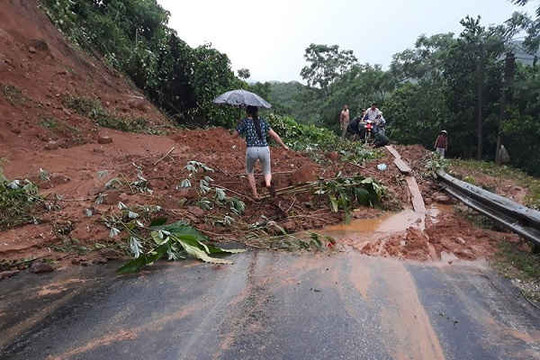 Yên Bái: Mưa lớn gây sập đổ, hư hỏng 11 nhà dân ở huyện Lục Yên