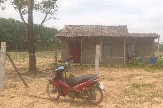 Quảng Trị: Kỳ lạ thôn chỉ có 1 hộ dân sống nhưng đủ bộ máy hành chính