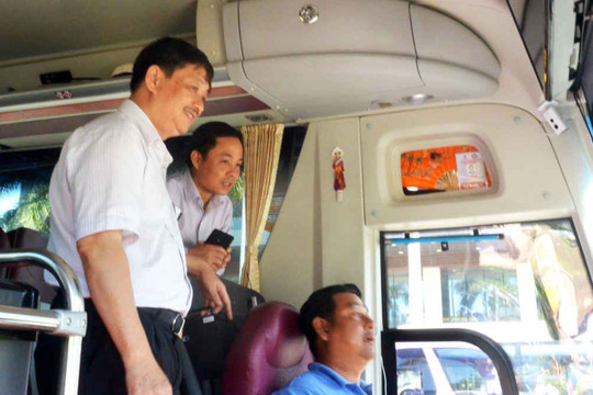 Đà Nẵng: Lắp camera trên xe du lịch ngăn hướng dẫn viên hoạt động trái phép