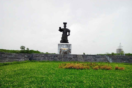 Chính sách mới: Ninh Thuận quy định về mức đất xây dựng tượng đài