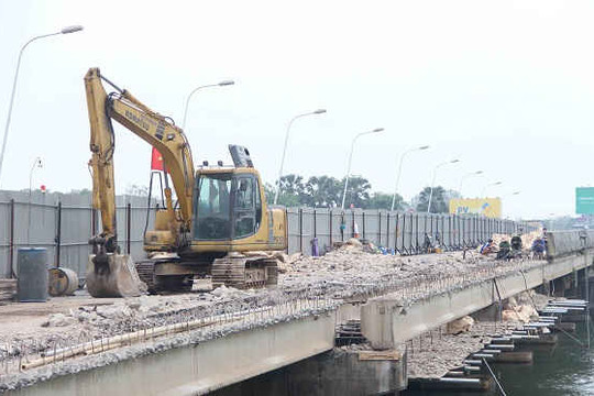 TP. Huế: Gấp rút nâng cấp cầu Phú Xuân trước mùa mưa bão