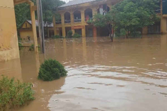 Mai Sơn – Sơn La: 1 người chết do mưa lũ, 3 điểm trường bị ngập úng