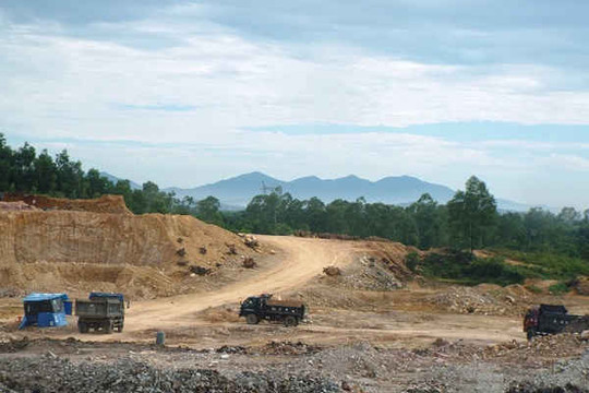 Hà Tĩnh: Đóng của mỏ đất san lấp để bảo vệ khoáng sản