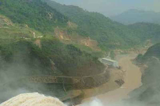 Nghệ An: Hạ mực nước hồ thủy điện lớn nhất Bắc Trung Bộ để ứng phó với siêu bão