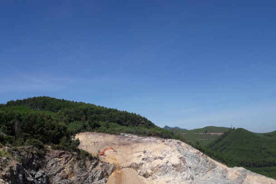 Mỏ đá Hương Bằng (Thừa Thiên Huế): Đình chỉ giấy phép sử dụng vật liệu nổ