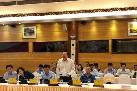 Thứ trưởng Bộ TN&MT Lê Công Thành thông tin về việc xử lý các container phế liệu nhập khẩu “không chủ”