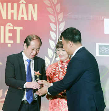 Được xướng tên trong Gala “Tôn vinh Doanh nhân Đất Việt 2018”, VietBuildings cam kết phát huy các giá trị gia tăng tốt nhất cho cộng đồng cư dân