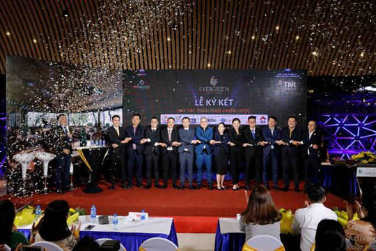 TNR Holdings Việt Nam & 7 nhà phân phối thiết lập quan hệ hợp tác chiến lược siêu dự án EverGreen