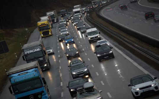 Các nhà lập pháp EU sẽ cắt giảm 35% khí thải CO2 từ xe tải vào năm 2030