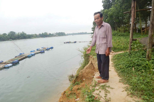 Huế: Sông Bồ sạt lở nặng, đầu tư hàng chục tỷ đồng xây kè