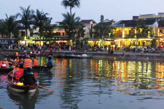 Quảng Nam: Ban hành bộ quy tắc ứng xử riêng trong hoạt động kinh doanh du lịch
