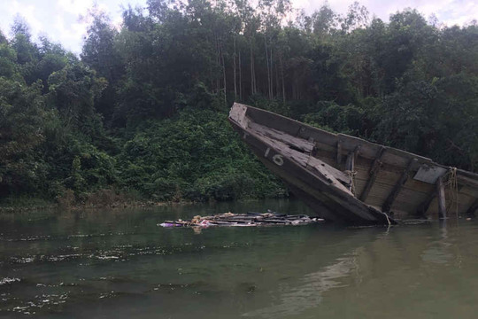 Quảng Bình: Tai nạn đường thủy nghiêm trọng trên sông Long Đại