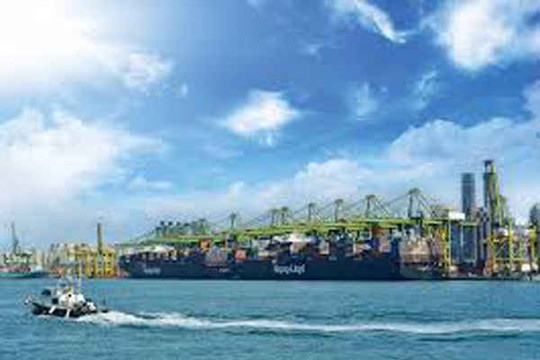 Singapore: Lệnh cấm xả "nước rửa" vào cảng chính thức có hiệu lực