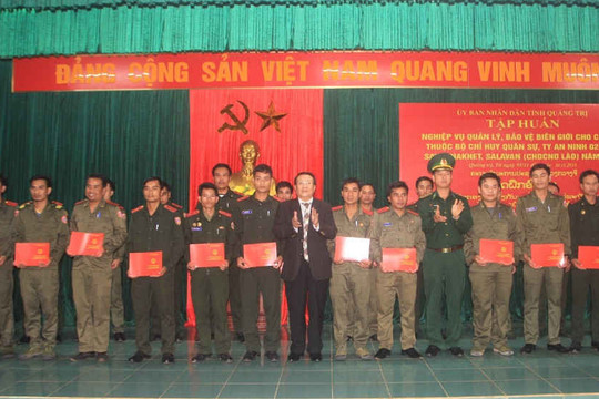 Quảng Trị: Bế giảng lớp tập huấn nghiệp vụ quản lý, bảo vệ biên giới Việt Nam - Lào