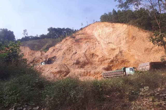 Huyện Lương Sơn, Hòa Bình: Báo động tình trạng khai thác đất không phép