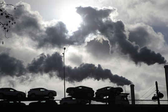Lượng khí thải các-bon toàn cầu sẽ tăng trong năm 2018