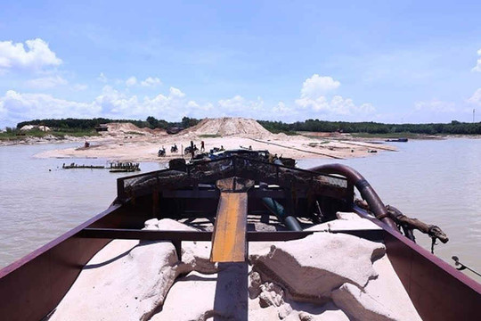 Ba tỉnh phối hợp tiêu trừ “cát tặc” trên hồ Dầu Tiếng