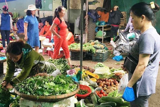Giá nông sản ở Đà Nẵng “nhảy múa” sau mưa lũ