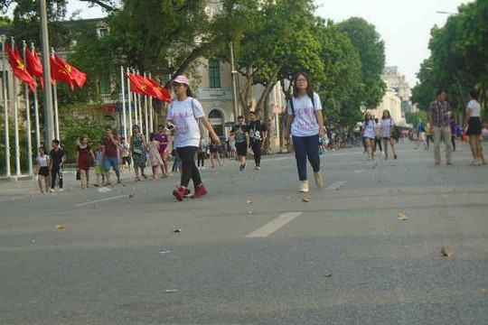 Hà Nội: Phố đi bộ sẽ kéo dài thời gian hoạt động dịp Tết Dương lịch 2019