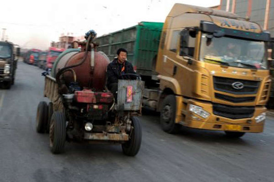 Trung Quốc sẽ xử phạt xe tải diesel gây ô nhiễm, nâng cao tiêu chuẩn nhiên liệu