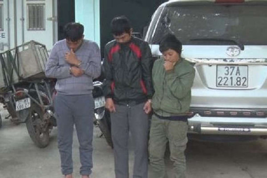 Nghệ An: Bắt nhóm dùng xe ô tô chuyên đi bắt trộm chó