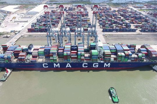 Cảng quốc tế Cái Mép bắt đầu tiếp nhận siêu tàu container hàng tuần