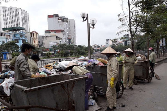 Hà Nội: Dồn sức xử lý rác thải tồn đọng