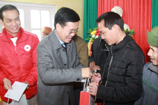 Trưởng Ban Tuyên giáo Trung ương Võ Văn Thưởng thăm, chúc Tết tại Lạng Sơn
