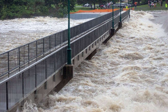 Australia: Lũ lụt nghiêm trọng hơn khi đập thủy điện xả nước