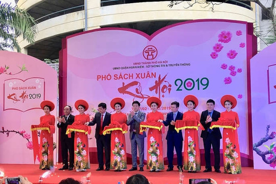 Hà Nội: Khai mạc Phố sách Xuân Kỷ Hợi 2019