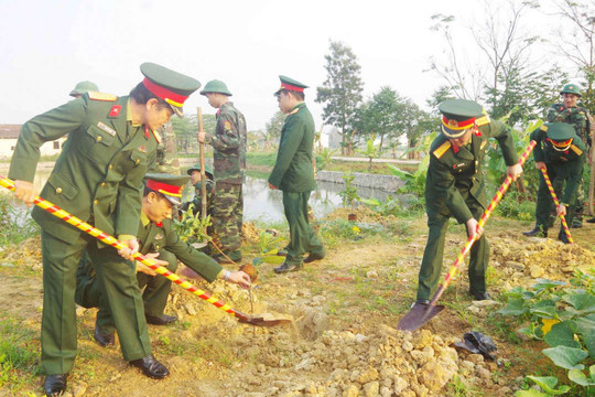Thừa Thiên Huế: Trồng cây đầu năm mới Kỷ Hợi