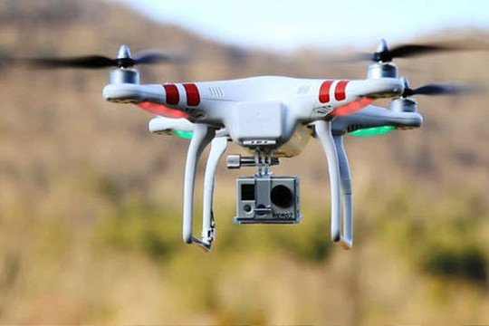 Áp dụng flycam để bảo vệ động vật hoang dã và chống cháy rừng