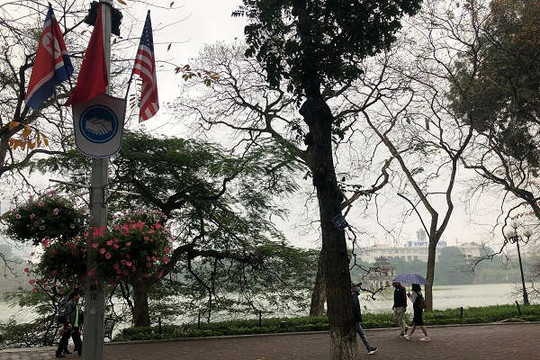 Hà Nội: Phố phường trang hoàng rực rỡ đón Hội nghị Thượng đỉnh Mỹ - Triều