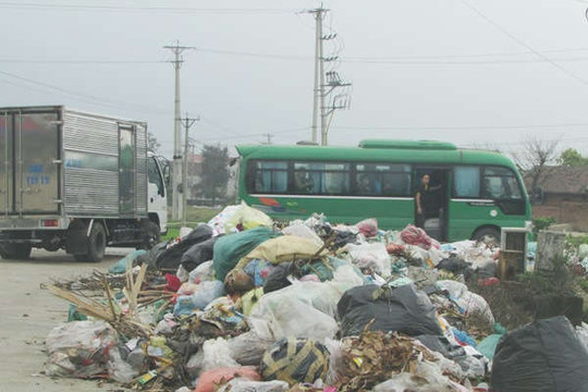 Thị xã Kỳ Anh (Hà Tĩnh): Hàng trăm tấn rác tồn đọng vẫn chưa được xử lý