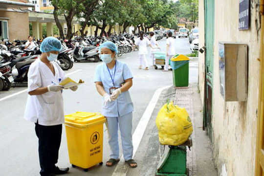 Hà Nội phấn đấu đến 2025 xử lý triệt để chất thải y tế nguy hại tại các cơ sở y tế