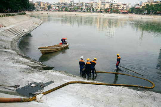 Hà Nội: Lập danh mục các hồ cần xử lý ô nhiễm theo thứ tự ưu tiên