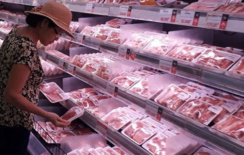 Giá thịt lợn tăng nhẹ sau khi dịch được kiểm soát