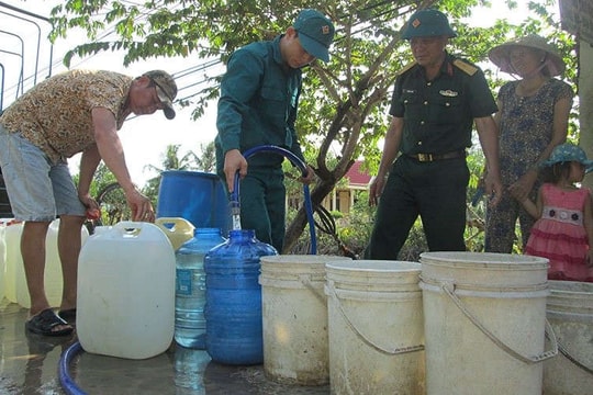 Hạn - mặn làm hàng nghìn hộ dân vùng hạ Long An "khát nước"