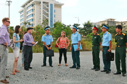 Đoàn trợ lý Nghị sỹ Hoa Kỳ thăm khu xử lý dioxin tại Đà Nẵng