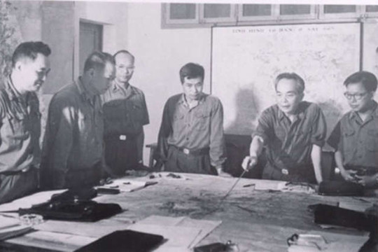 Nhiều hình ảnh, tư liệu quý về ngày Giải phóng Miền Nam được trưng bày tại Hoàng thành Thăng Long