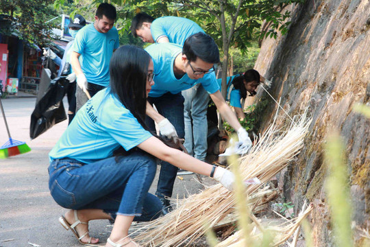 Thừa Thiên Huế: Trao giải cho người nhặt rác làm sạch môi trường