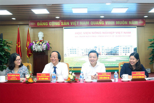 Lãnh đạo Bộ TN&MT làm việc với Học viện Nông nghiệp Việt Nam